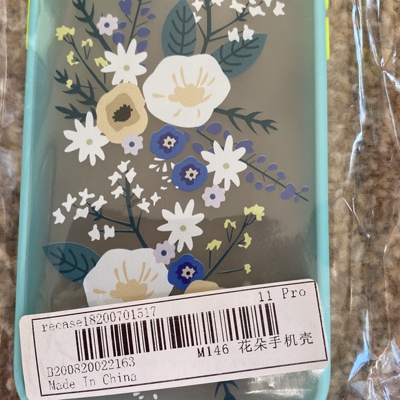 iPhone 11 Pro Case - Picture 3 of 5